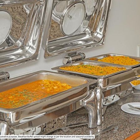 Treebo Taj Dream Hotel Агра Екстериор снимка