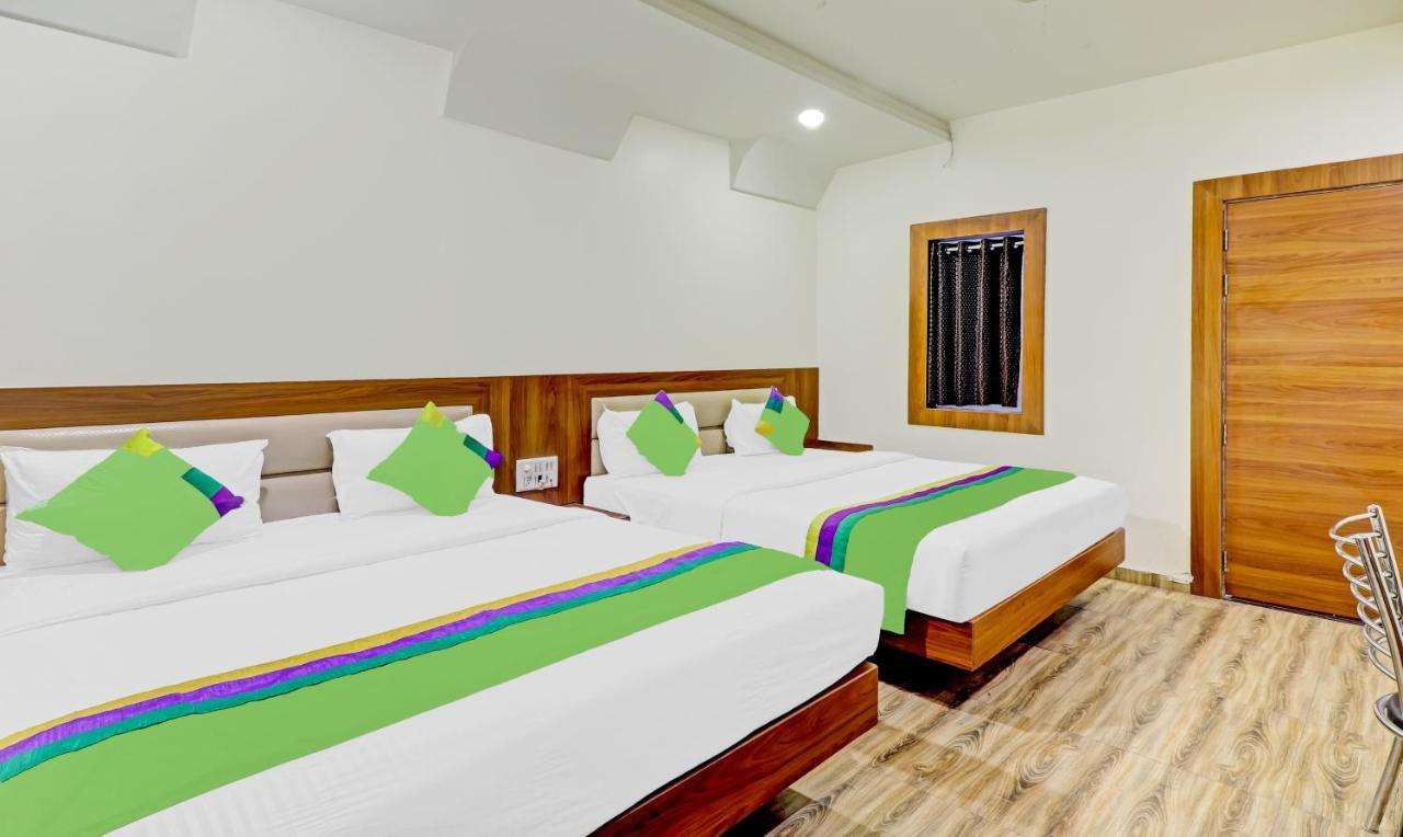 Treebo Taj Dream Hotel Агра Екстериор снимка