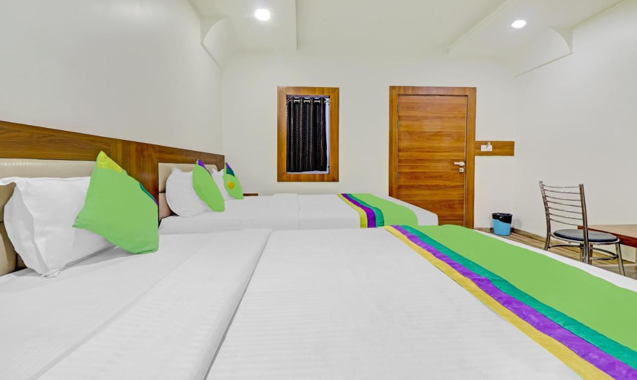 Treebo Taj Dream Hotel Агра Екстериор снимка